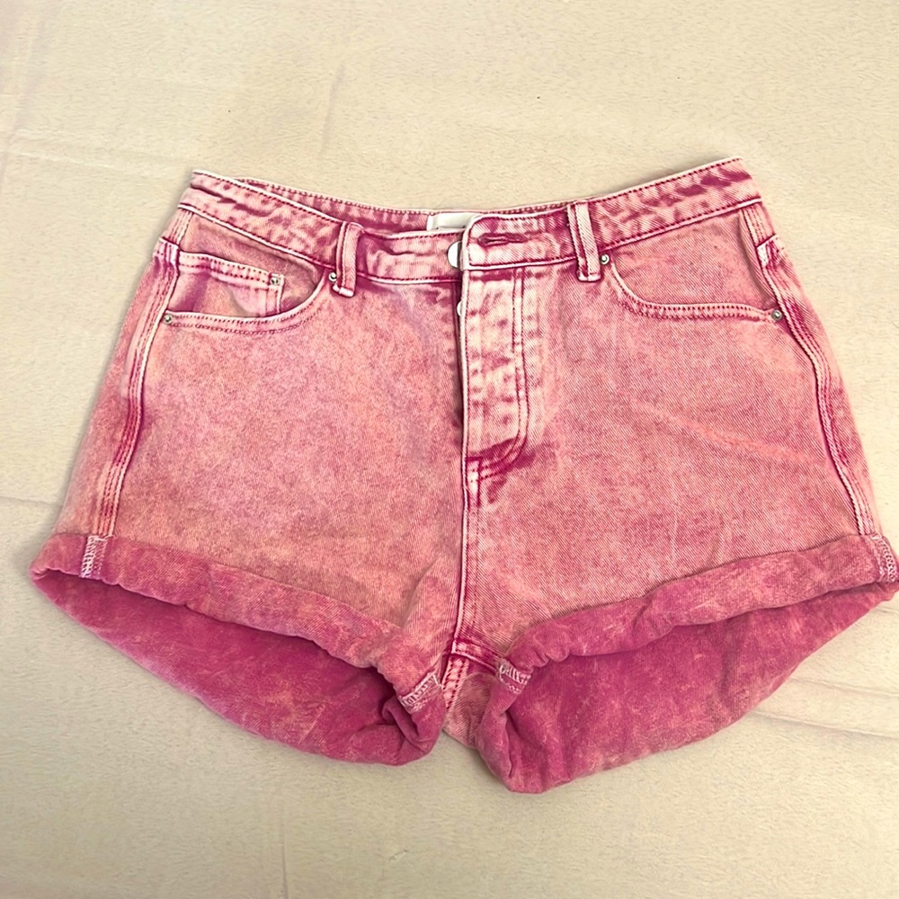 Love and Harmony Pink Shorts Size Medium